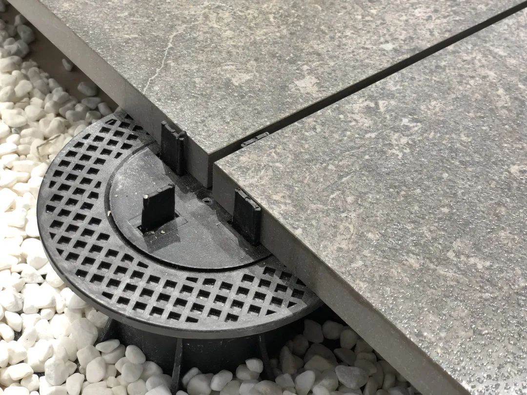 鹰牌2086收藏级水墨京砖荣获“广东省高新技术产品”证书