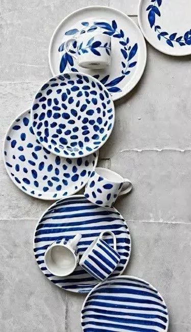 鹰牌2086现代砖，青花，绽放在现代艺术上的一抹蓝