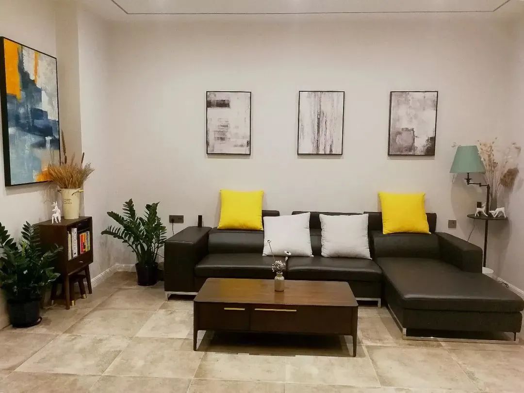 像猫咪一样生活 赤脚穿梭在每个角落