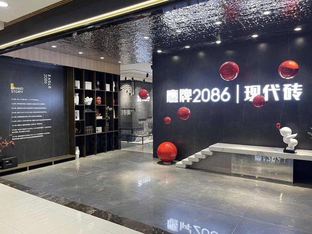 迎四方宾客，来一醉方休。  ——《青岛，有海量》   ▲图源网络    青岛，一个让人上头的城市。红瓦绿树，碧海蓝天，是它的灵魂底色。梁实秋在《忆青岛》里说，青岛是当得上“春有百花秋有月，夏有凉风冬有(图5)