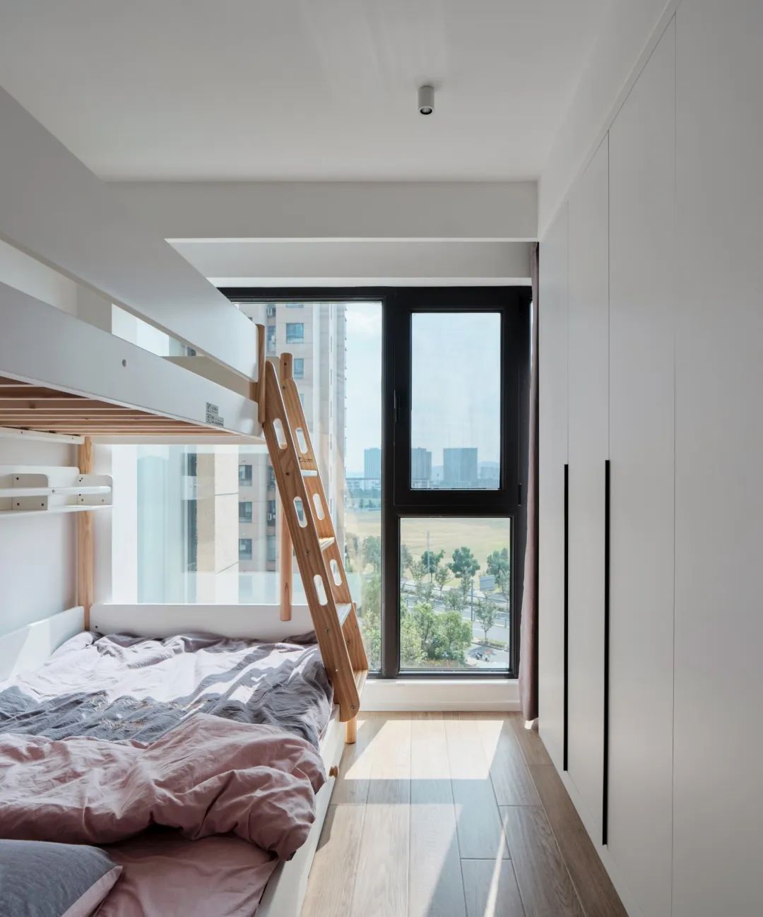 蓝色的小空间 蕴藏着大世界 | WYDF2021金奖鉴赏(图17)