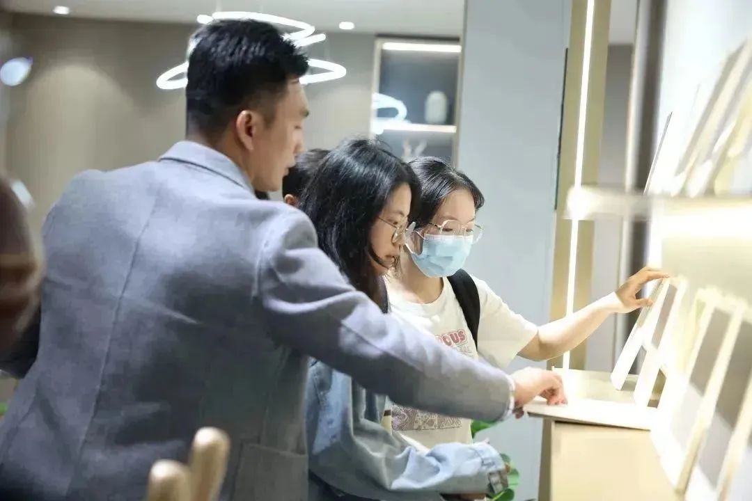 【踔厉奋发,聚力前行】广州团队前往鹰牌2086总部参观学习(图13) 【踔厉奋发,聚力前行】广州团队前往鹰牌2086总部参观学习(图13)