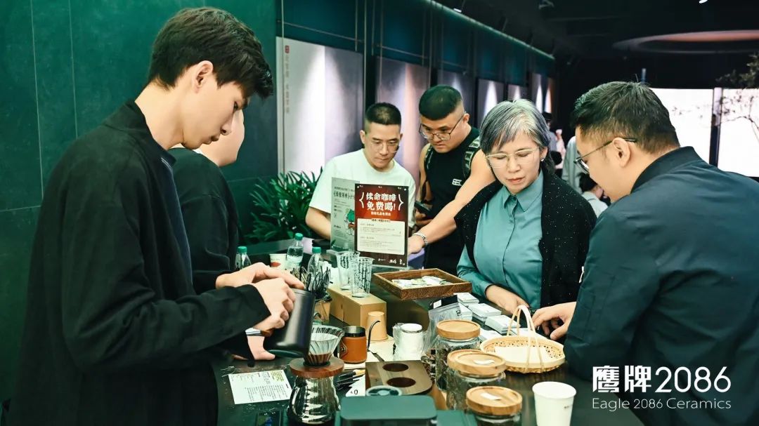 院藏东方·意趣棋间｜鹰牌2086携「玩家级·水墨京砖」亮相2024广州设计周(图22)